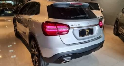 MERCEDES-BENZ GLA 200 NIGHT