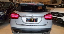 MERCEDES-BENZ GLA 200 NIGHT