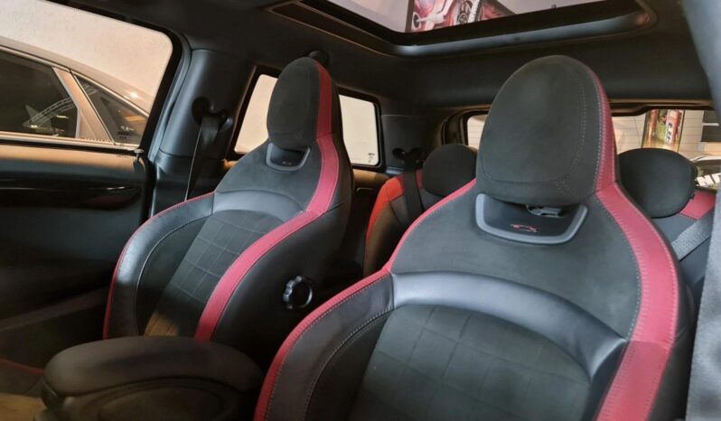 
								MINI COOPER JOHN COOPER WORKS full									