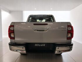 TOYOTA HILUX 2.8 D-4D TURBO DIESEL CD SRV 4X4 AUTOMÁTICO