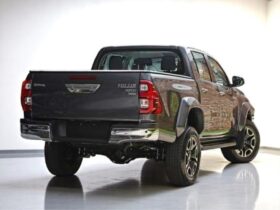 TOYOTA HILUX 2.8 D-4D TURBO DIESEL CD SRX PLUS 4X4 AUTOMÁTICO