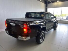 TOYOTA HILUX 2.8 D-4D TURBO DIESEL CD SRX PLUS 4X4 AUTOMÁTICO