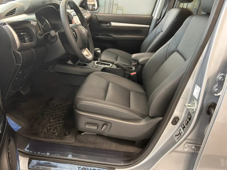 TOYOTA HILUX 2.8 D-4D TURBO DIESEL CD SRV 4X4 AUTOMÁTICO