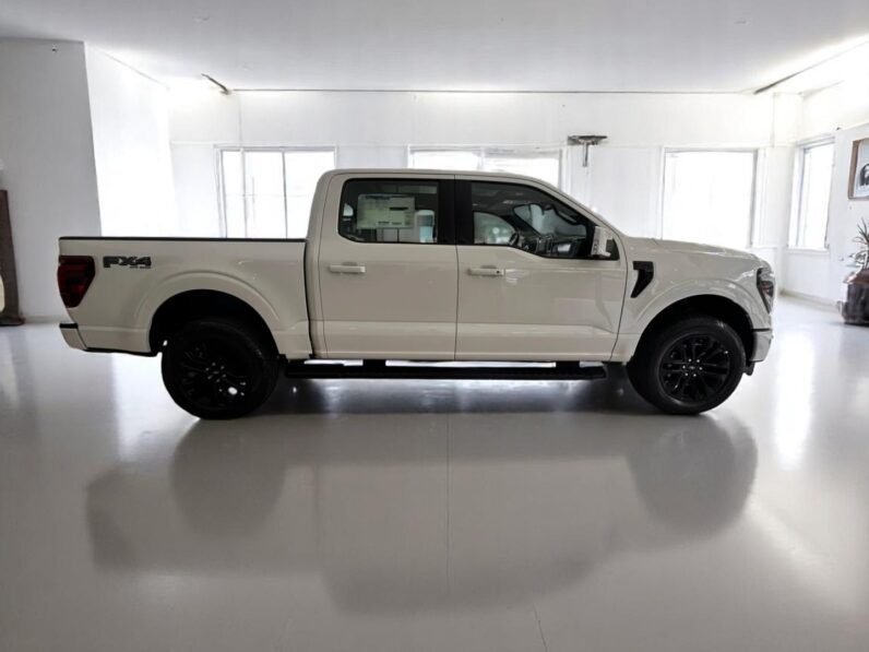 FORD F-150 5.0 V8 GASOLINA CD LARIAT FX4 AUTOMÁTICO