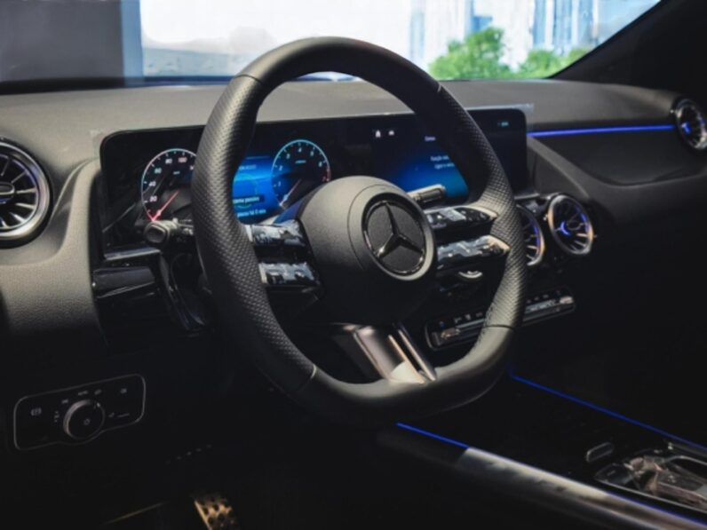 MERCEDES-BENZ GLA 200 1.3 MHEV AMG LINE 7G-DCT