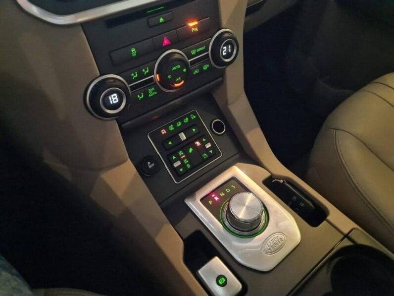LAND ROVER DISCOVERY 4 3.0 SE 4X4 V6 24V BI-TURBO DIESEL 4P AUTOMÁTICO