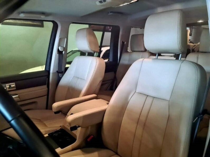 LAND ROVER DISCOVERY 4 3.0 SE 4X4 V6 24V BI-TURBO DIESEL 4P AUTOMÁTICO