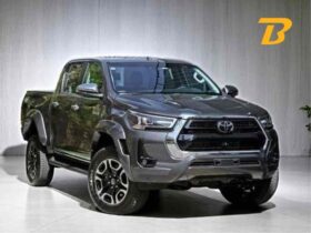 TOYOTA HILUX 2.8 D-4D TURBO DIESEL CD SRX PLUS 4X4 AUTOMÁTICO