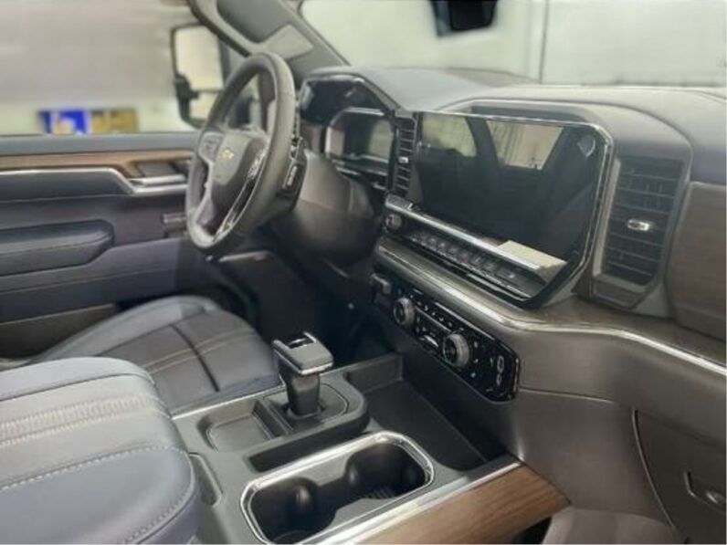 CHEVROLET SILVERADO 5.3 V8 GASOLINA 1500 HIGH COUNTRY 4X4 AUTOMÁTICO