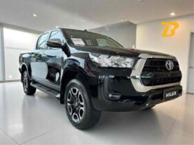 TOYOTA HILUX 2.8 D-4D TURBO DIESEL CD SRV 4X4 AUTOMÁTICO