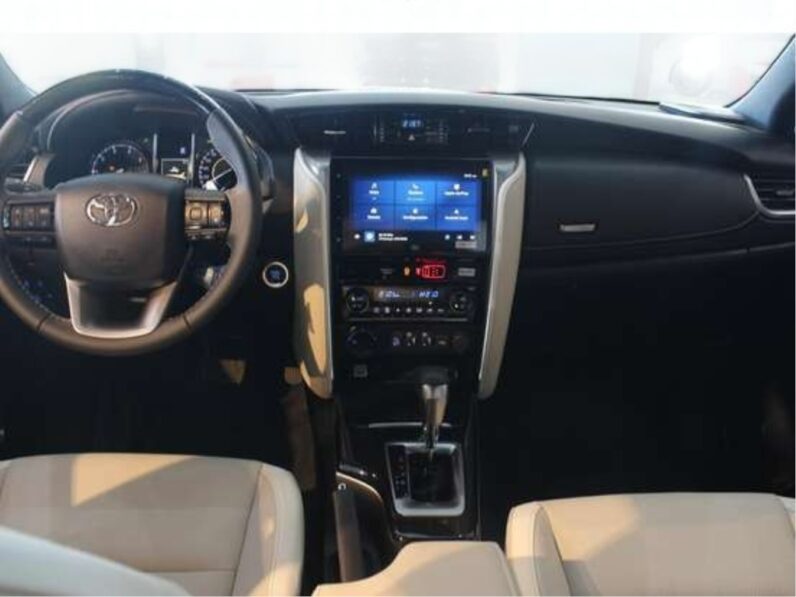 TOYOTA HILUX SW4 DIAMOND 2.8 TB 4X4 DIE. AUT