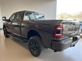 RAM 1500 5.7 V8 GASOLINA LIMITED NIGHT EDITION CD 4X4 AUTOMÁTICO