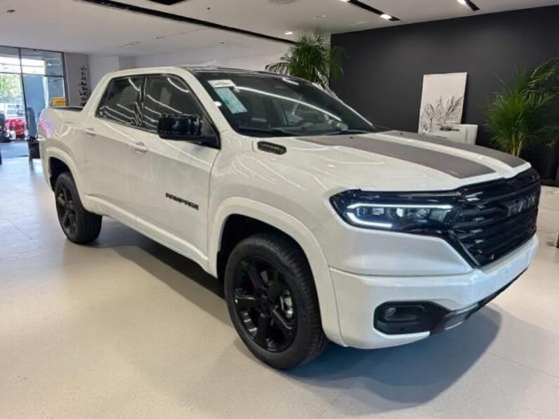 RAM RAMPAGE 2.0 HURRICANE 4 TURBO GASOLINA R/T 4X4 AUTOMÁTICO
