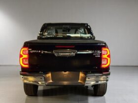 TOYOTA HILUX 2.8 D-4D TURBO DIESEL CD SRX PLUS 4X4 AUTOMÁTICO