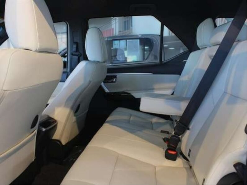 TOYOTA HILUX SW4 DIAMOND 2.8 TB 4X4 DIE. AUT