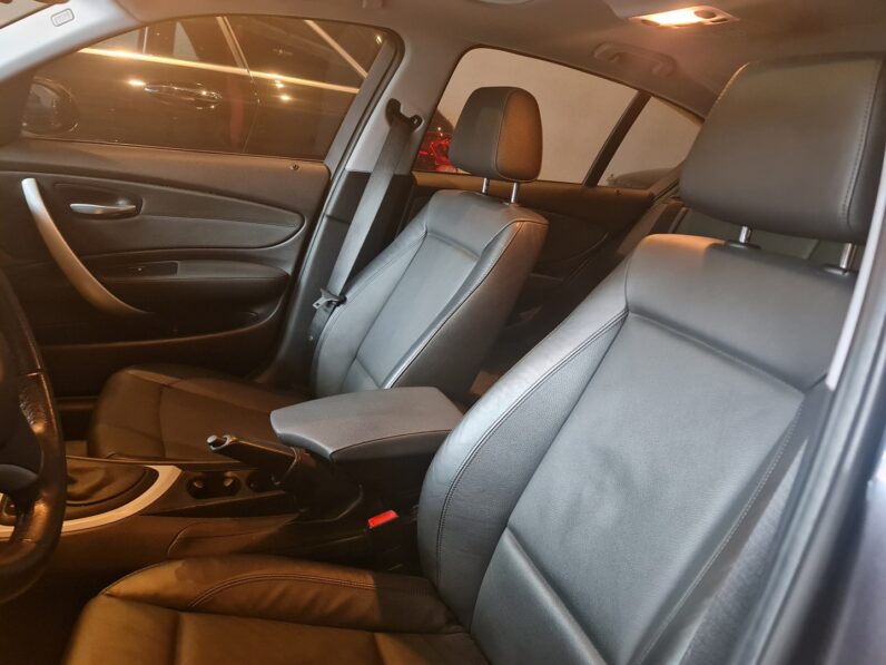 BMW 120i 2.0 TOP HATCH 16V GASOLINA 4P AUTOMÁTICO