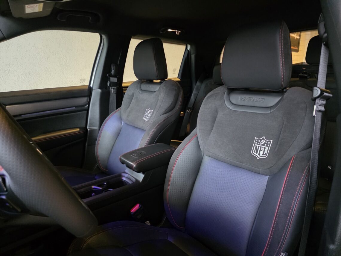 RAM RAMPAGE 2.0 HURRICANE 4 TURBO GASOLINA R/T 4X4 AUTOMÁTICO