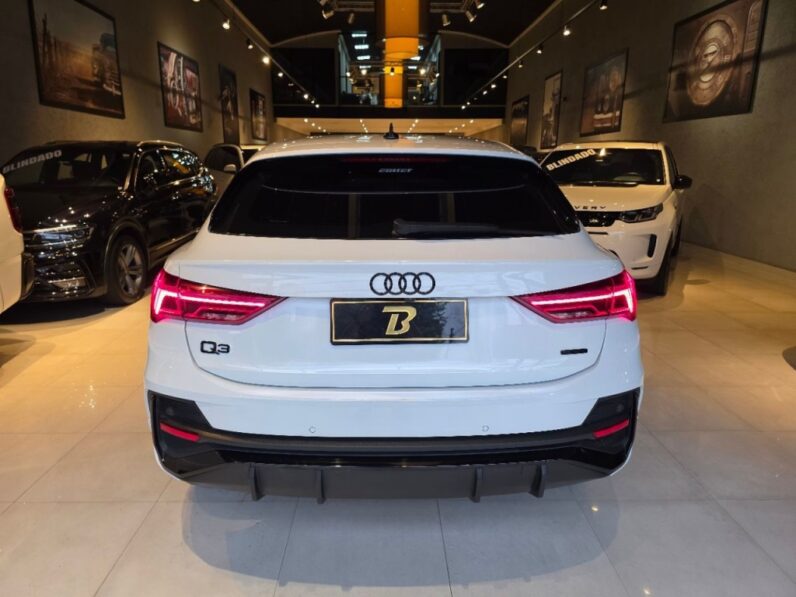 AUDI Q3 2.0 40 TFSI GASOLINA SPORTBACK PERFORMANCE BLACK QUATTRO TIPTRONIC