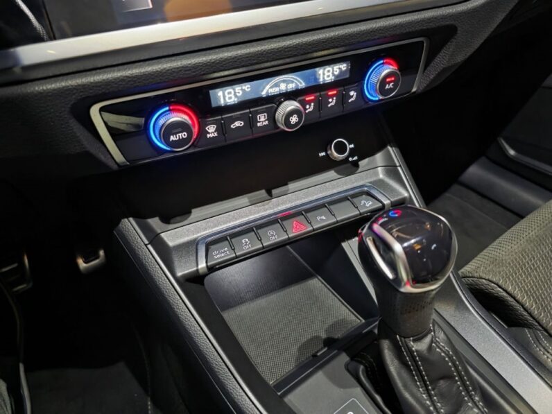 AUDI Q3 2.0 40 TFSI GASOLINA SPORTBACK PERFORMANCE BLACK QUATTRO TIPTRONIC