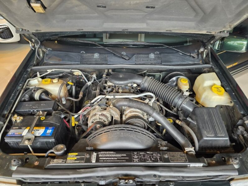 JEEP GRAND CHEROKEE 5.2 LIMITED 4X4 V8 16V GASOLINA 4P AUTOMÁTICO