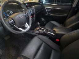 
										TOYOTA HILUX SW4 2.8 D-4D TURBO DIESEL SRX 7L 4X4 AUTOMÁTICO full									