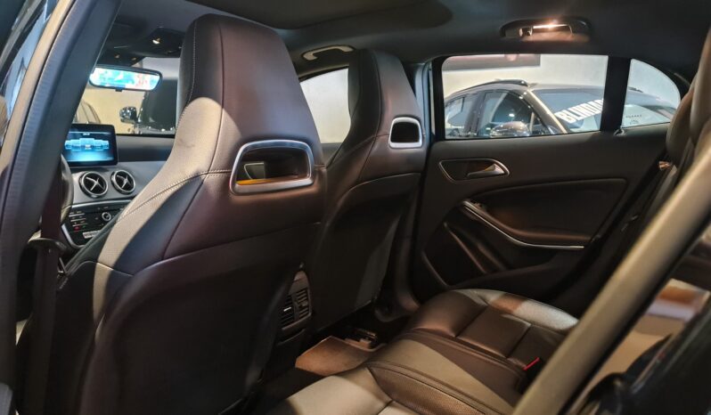 
								MERCEDES-BENZ GLA 200 1.6 CGI FLEX ENDURO 7G-DCT full									