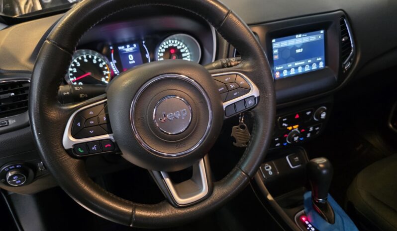 
								JEEP COMPASS 2.0 16V FLEX SPORT 4X4 AUTOMÁTICO full									