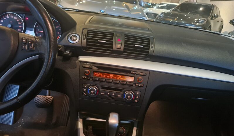 
								BMW 120i 2.0 TOP HATCH 16V GASOLINA 4P AUTOMÁTICO full									