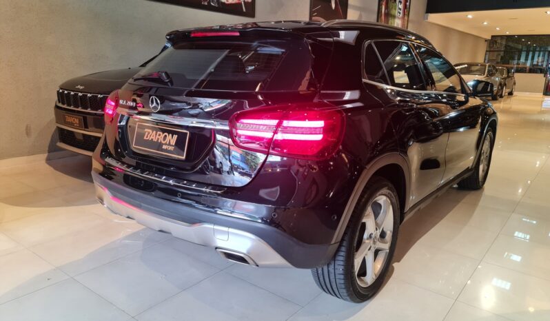 
								MERCEDES-BENZ GLA 200 1.6 CGI FLEX ENDURO 7G-DCT full									