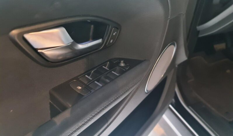 
								LAND ROVER RANGE ROVER EVOQUE 2.0 PURE 4WD 16V GASOLINA 4P AUTOMÁTICO full									