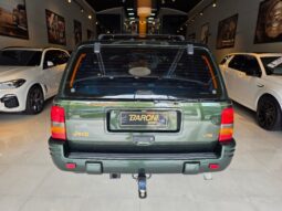 
										JEEP GRAND CHEROKEE 5.2 LIMITED 4X4 V8 16V GASOLINA 4P AUTOMÁTICO full									