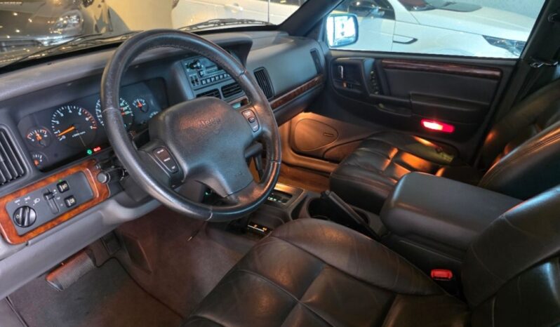 
								JEEP GRAND CHEROKEE 5.2 LIMITED 4X4 V8 16V GASOLINA 4P AUTOMÁTICO full									