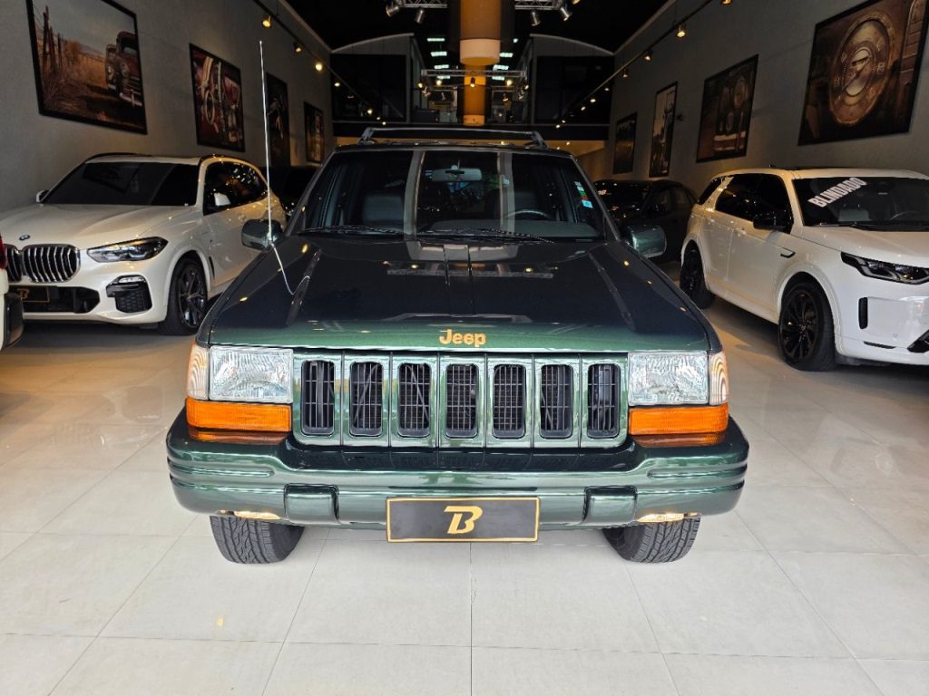 JEEP GRAND CHEROKEE 5.2 LIMITED 4X4 V8 16V GASOLINA 4P AUTOMÁTICO