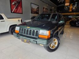 
										JEEP GRAND CHEROKEE 5.2 LIMITED 4X4 V8 16V GASOLINA 4P AUTOMÁTICO full									