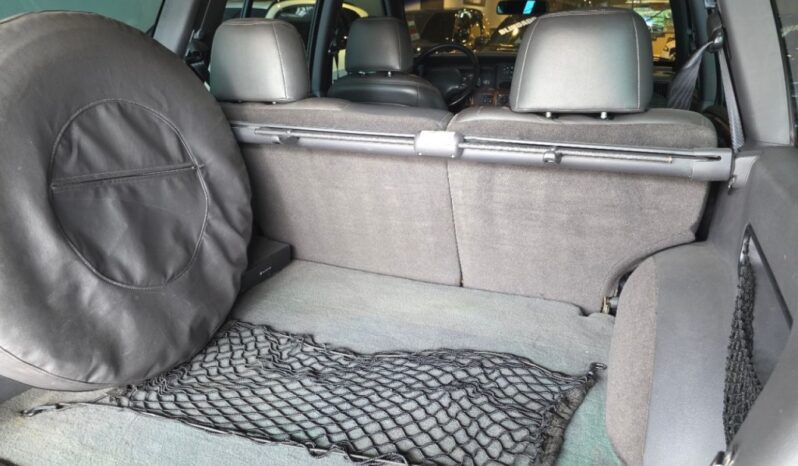 
								JEEP GRAND CHEROKEE 5.2 LIMITED 4X4 V8 16V GASOLINA 4P AUTOMÁTICO full									