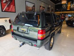 
										JEEP GRAND CHEROKEE 5.2 LIMITED 4X4 V8 16V GASOLINA 4P AUTOMÁTICO full									