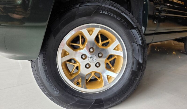 
								JEEP GRAND CHEROKEE 5.2 LIMITED 4X4 V8 16V GASOLINA 4P AUTOMÁTICO full									