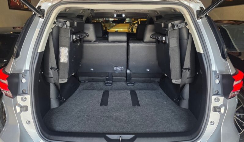 
								TOYOTA HILUX SW4 2.8 D-4D TURBO DIESEL SRX 7L 4X4 AUTOMÁTICO full									