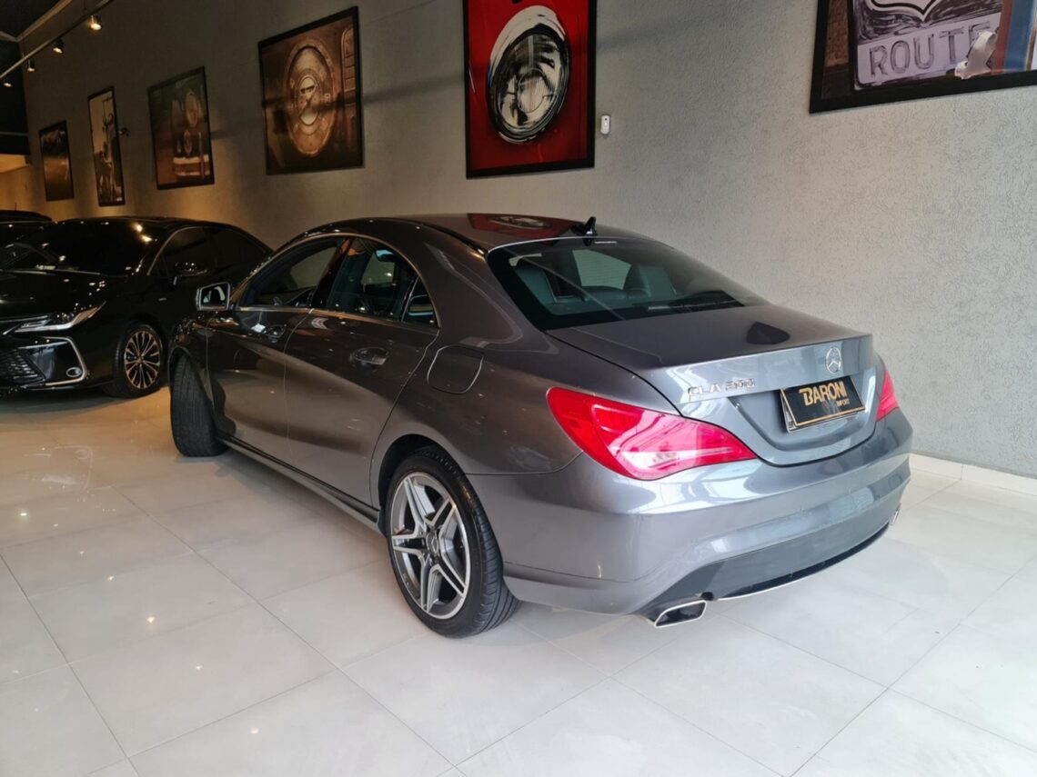 MERCEDES-BENZ CLA 200 1.6 URBAN 16V FLEX 4P AUTOMÁTICO