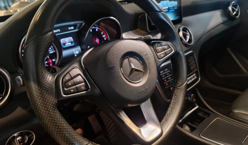 
								MERCEDES-BENZ GLA 200 1.6 CGI FLEX ENDURO 7G-DCT full									