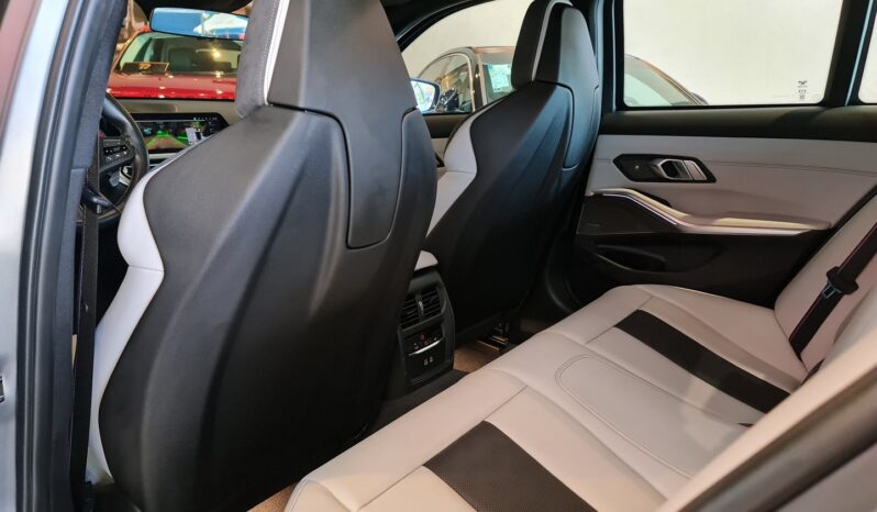 
								BMW M3 3.0 I6 TWINTURBO GASOLINA COMPETITION M STEPTRONIC full									