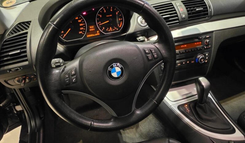 
								BMW 120i 2.0 TOP HATCH 16V GASOLINA 4P AUTOMÁTICO full									
