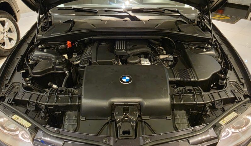 
								BMW 120i 2.0 TOP HATCH 16V GASOLINA 4P AUTOMÁTICO full									