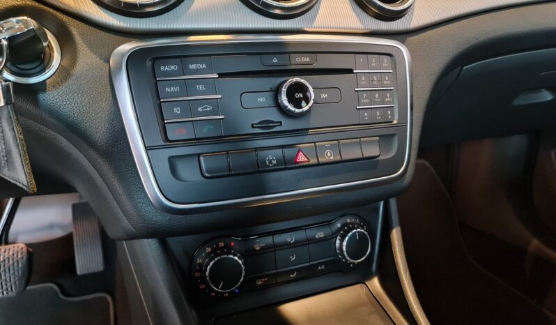 
								MERCEDES-BENZ CLA 200 1.6 URBAN 16V FLEX 4P AUTOMÁTICO full									