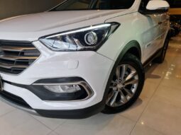 
										HYUNDAI SANTA FE 3.3 MPFI 4X4 7 LUGARES V6 270CV GASOLINA 4P AUTOMÁTICO full									