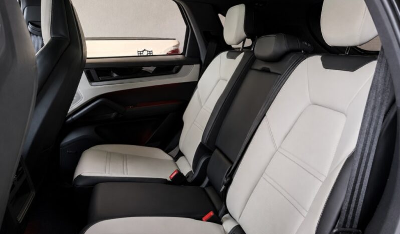 
								PORSCHE CAYENNE 3.0 V6 E-HYBRID AWD TIPTRONIC S full									