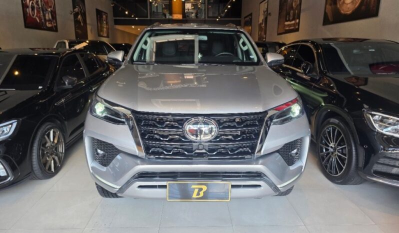 
								TOYOTA HILUX SW4 2.8 D-4D TURBO DIESEL SRX 4X4 AUTOMÁTICO full									