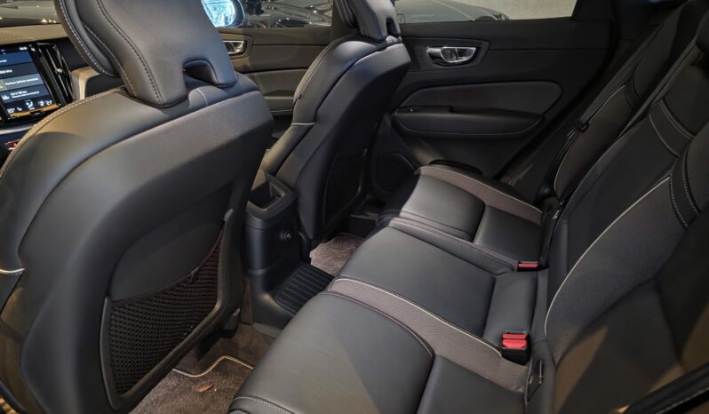 
								VOLVO XC60 2.0 T8 HYBRID R-DESIGN AWD GEARTRONIC full									