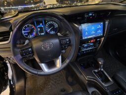 
										TOYOTA HILUX SW4 2.8 D-4D TURBO DIESEL SRX PLATINUM 7L 4X4 AUTOMÁTICO full									