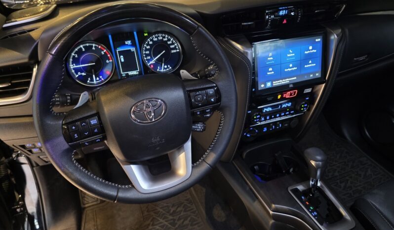 
								TOYOTA HILUX SW4 2.8 D-4D TURBO DIESEL SRX PLATINUM 7L 4X4 AUTOMÁTICO full									